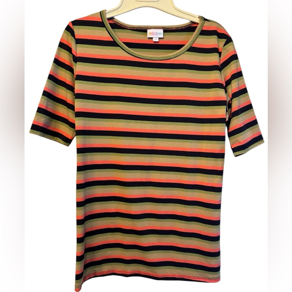 LuLaRoe Gigi top, striped, medium